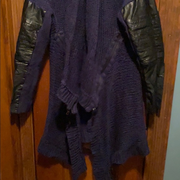 Navy cardigan with faux leather sleeves - Picture 4 of 10